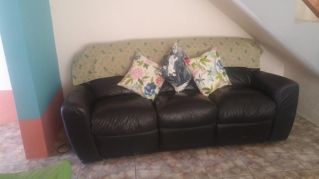 G&R Guesthouse 法尔茅斯 外观 照片